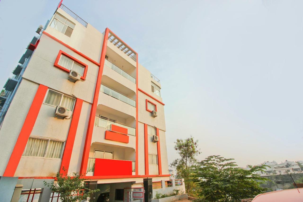 ホテル Oyo Flagship 463 Banjara Hills ハイデラバード エクステリア 写真
